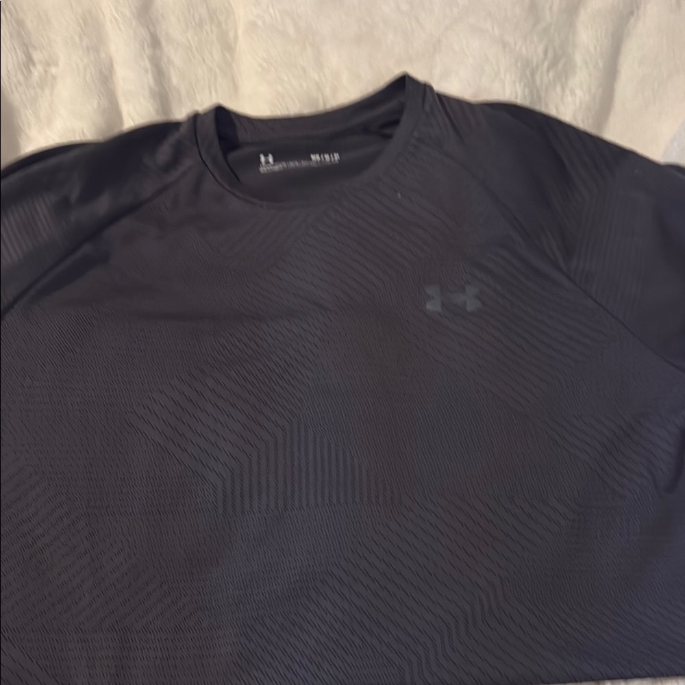Under Armour Men's Black Shirt